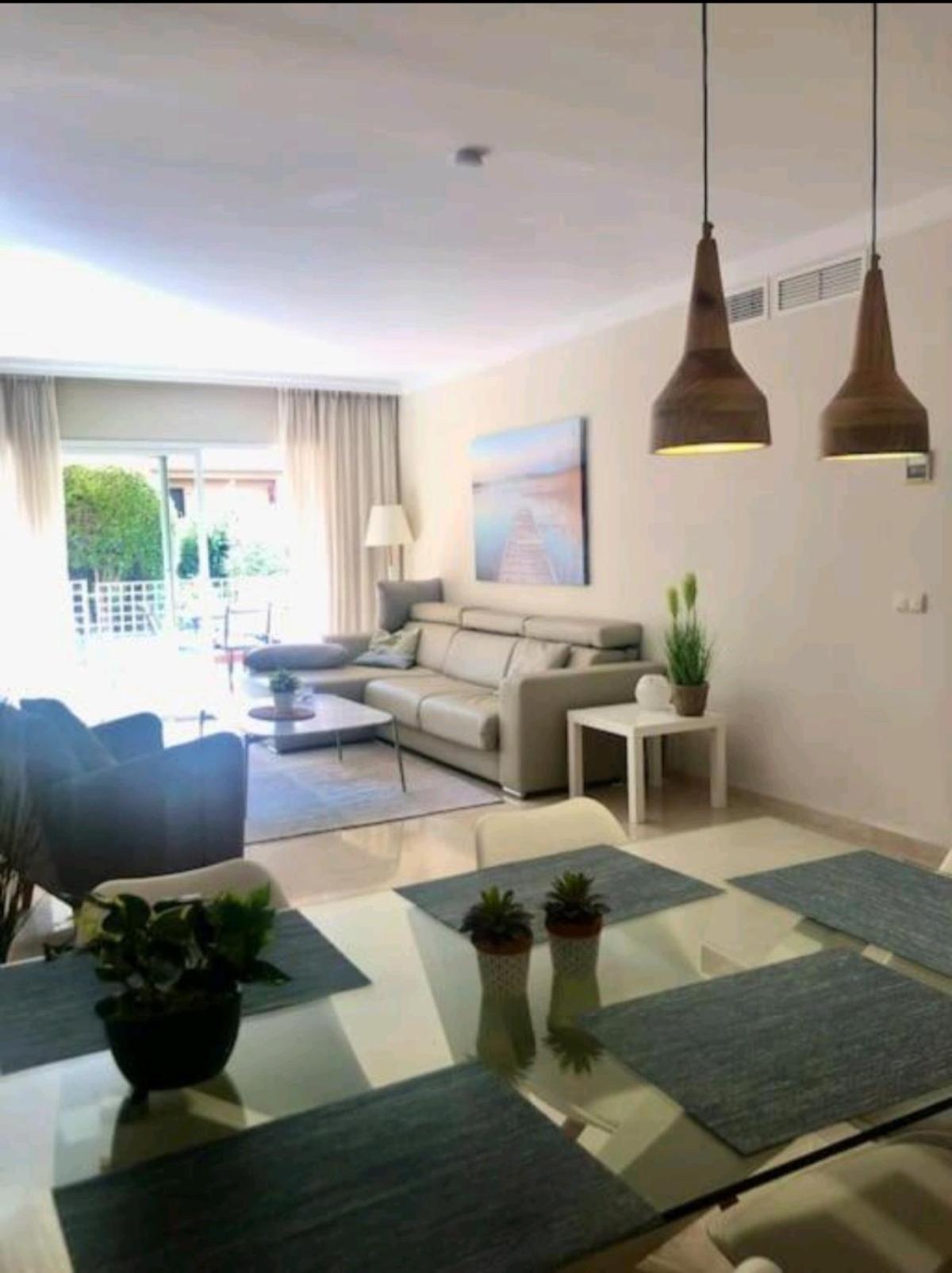 Apartment Modern Next To Pool Marbella
