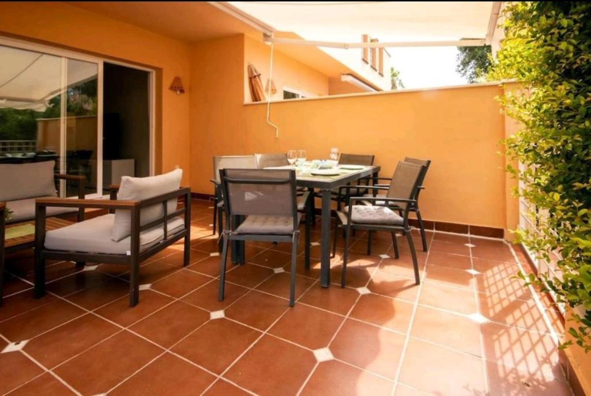 Modern Next To Pool Marbella