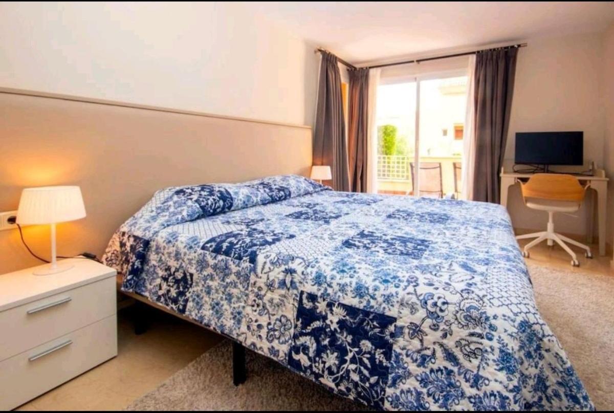 Apartemen Modern Next To Pool